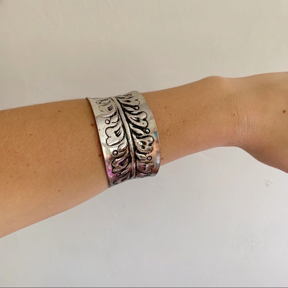 Vintage Jewelry - 3/$20 • vintage distressed boho cuff bracelet